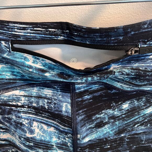 Lululemon Shorelines Multi Blue Fast & Free Crop Leggings Size 6 - Picture 6 of 10
